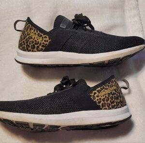 New Balance Black & Leopard-print Sneakers w/ Arch Support Sz 6.5